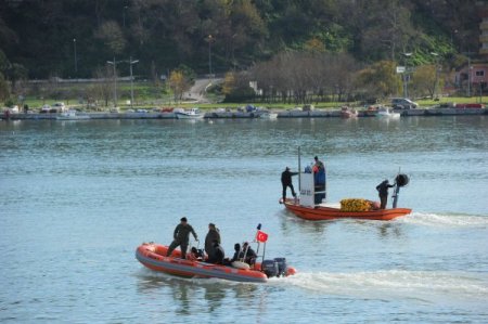 Avlandığı ağlarla kayıp balıkçıyı aradılar