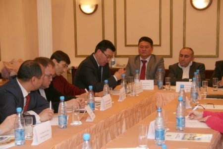 Avrasya Araştırma Enstitüsü ilk toplantısını Almatı’da yaptı