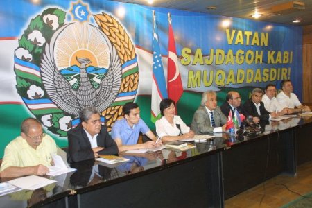 Avrasya Feed - Özbek-türk İşadamları Derneği Yeni Başkanını Seçti