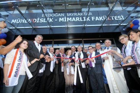 Avrasya Üniversitesi Yomra Yerleşkesi'nin açılışı yapıldı