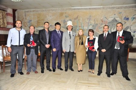 Avrasya’dan başkan Keskin’e ‘Üstün Hizmet Nişanı’