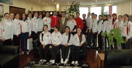 Avrupa Büyükler Bayan Karate Milli Takımı, Avrupa Şampiyonası için hazırlar