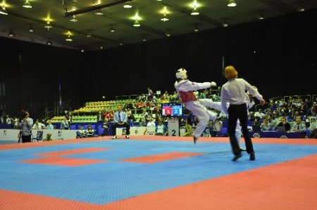 Avrupa Ümitler Taekwondo şampiyonasında madalyaya devam
