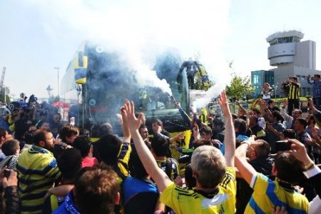 Avrupa’da yarı finale çıkan Fenerbahçe İstanbul’da