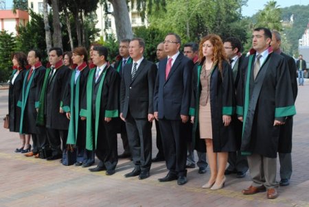 Avukatlar, Avukatlar Günü'nde Yeni Taslağın Kanunlaşmasını İstedi