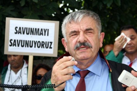 Avukatlar Sloganlar Atarak Yürüdü