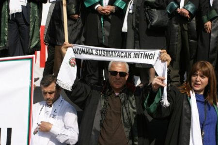 Avukatlardan 'Savunma Hakkı Susmayacak' mitingi