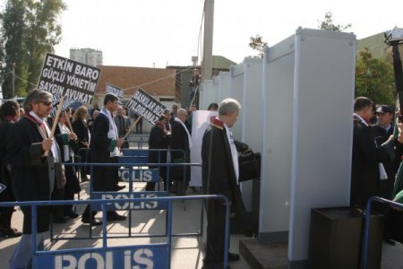 Avukatlardan 'Savunma Hakkı Susmayacak' mitingi