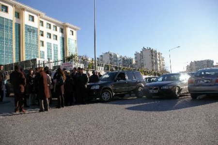 Avukatlardan Ücretli Oto Park Uygulamasına Kornalı Tepki