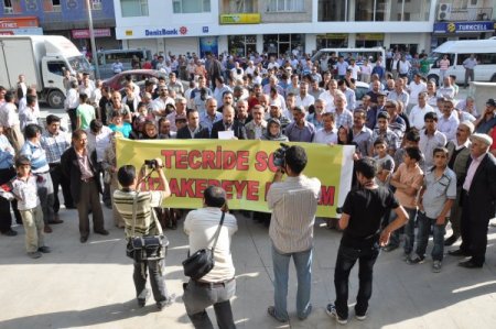 Avukatların Öcalan’la Görüşmemesi Üzerine, Hakkari’de Yürüyüş Ve Oturma Eylemi