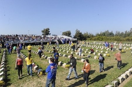 Avustralya ve Yeni Zelanda anıtlarında anma tören düzenlendi
