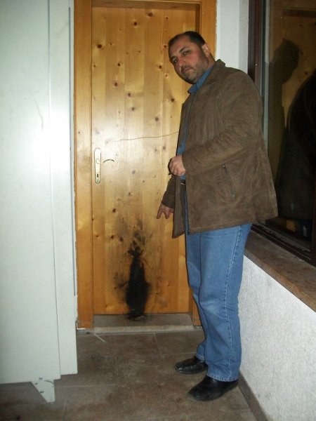 Avusturya'da Camiye Molotof Kokteylli Saldırı