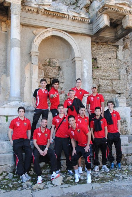 Avusturyalı futbolcular, Side'de Roma dönemi eserlerini yerinde gördü