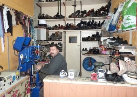 Ayakkabı tamircilerinin 'çırak' şikayeti