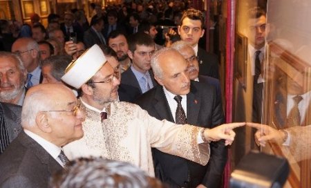 Ayasofya'da Hüsn-ü Hat sergisi açıldı