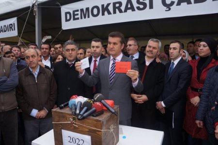 ‘Ayazağa referandumu’ iptal edildi, vatandaş yol kapattı