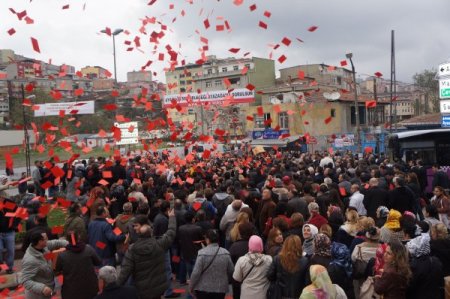 ‘Ayazağa referandumu’ iptal edildi, vatandaş yol kapattı