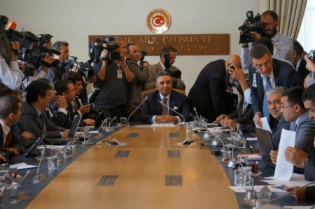 Aydın Doğan: Emin Çölaşan'ı ben kovdum, iyi ki de kovmuşum