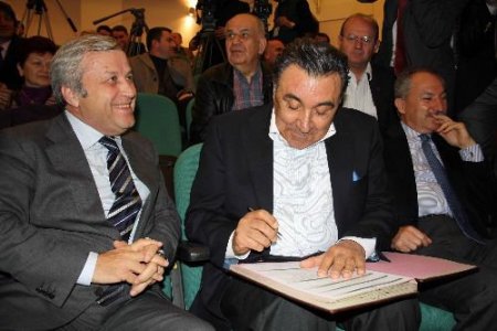 Aydın Doğan: Fenerbahçeliyim Ama Gırtlağıma Basarak Galatasaray Üyesi Yaptılar