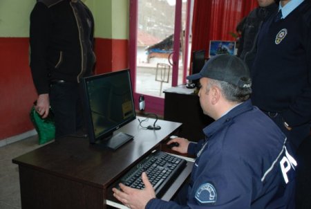 Aydıncık Emniyeti, İnternet Kafeleri Denetledi