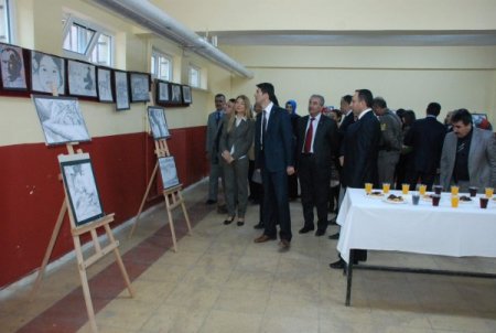 Aydıncık Halk Eğitim Merkezi tarafından kara kalem sergisi açıldı