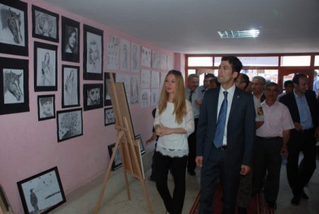 Aydıncık Halk Eğitim Merkezi Yılsonu Sergisini Açtı