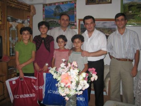 Aydıncık Kaymakamı Tengir, Bayram Öncesi Çocukları Sevindirdi