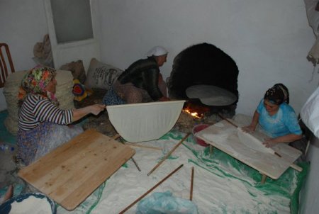 Aydıncık'ta kışlık yufka hazırlıkları başladı