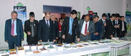 Aydıncık’ta ‘Kumbaram Dolsun, Aydıncık Kitap Okusun’ şenliği