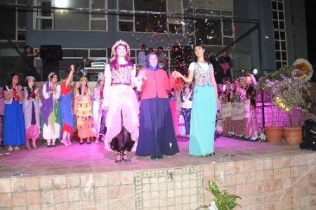 Aydınlı kadın patronlardan defile