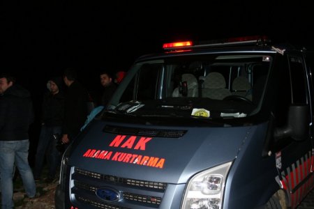 Ayı ile göz göze geldi, arama kurtarma ekipleri ormanda ayı aradı