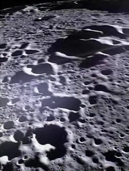 Ay’ın ilk kez yayınlanan görüntüleri büyüledi