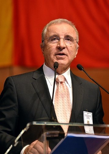 Aysal: Florya Metin Oktay Tesisleri'nin taşınması 2015'te bitecek