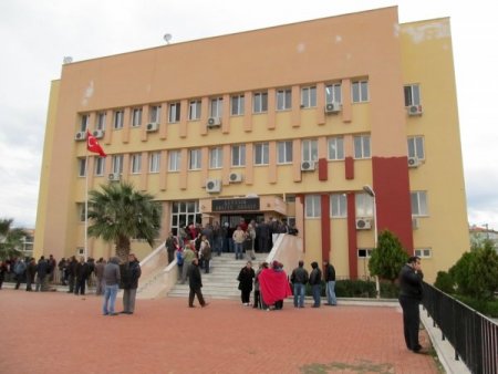 Ayvalık Belediyesi operasyonunda 4 kişi tutuklandı