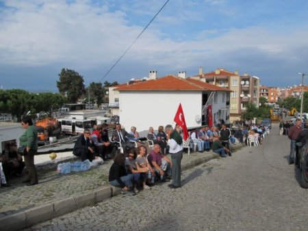 Ayvalık Belediyesi'ne operasyon: CHP'liler emniyet binasına akın etti