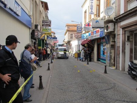 Ayvalık’ta bir işyerine silahlı saldırı yapıldı