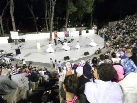 Ayvalık'ta Kutlu Doğum programı düzenlendi