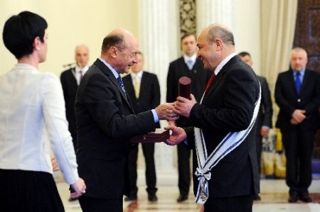 Azerbaycan Büyükelçisi Eldar Hasanov, cumhurbaşkanlığı ödülü ile veda etti