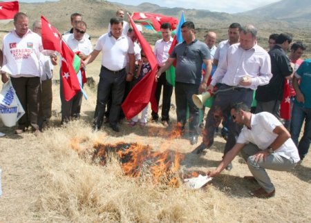 Azerbaycan Diasporası: Ağrı Dağı Ermeniler İçin Rüya Olarak Kalacak