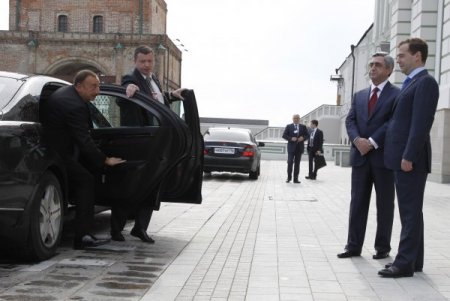 Azerbaycan - Ermenistan Zirvesinden Sonuç Yok