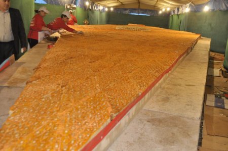 Azerbaycan'da 20 bin kişilik Nevruz baklavası hazırlanıyor