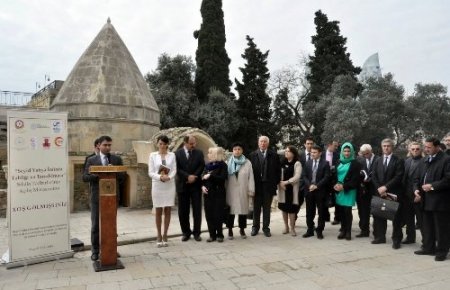 Azerbaycan'da ''Bakuvi yılı'' etkinliklerle başladı