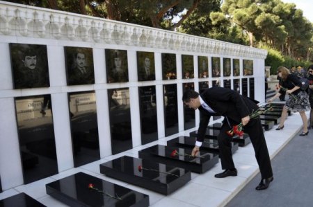 Azerbaycan’da Cumhuriyet coşkusu