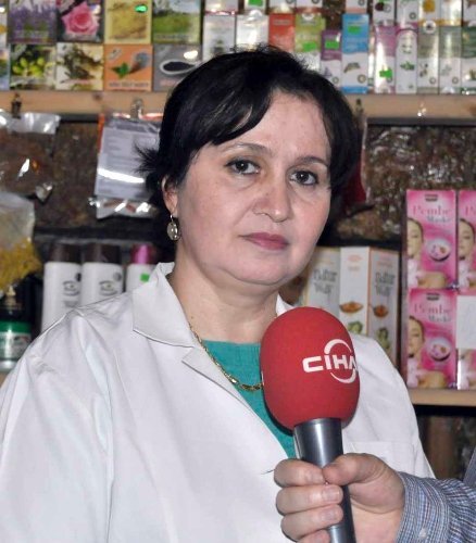 Azerbaycan'daki bitkisel eczane şifa dağıtıyor (Özel)