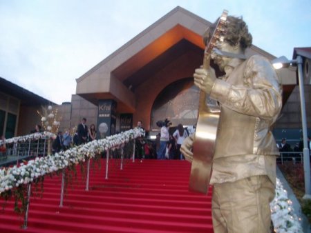 Azerbaycan’ın Eurovision Birinciliğini Türk Sanatçıları Gururlandırdı