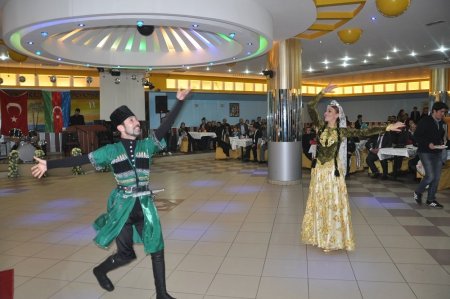 Azerbaycanlılar Gebze'de Nevruz'u kutladı