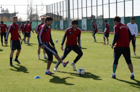 Azeri futbol takımı Qarabagh antrenmanlarını Antalya’da yapıyor