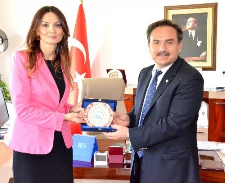 Azeri milletvekilinden Rektör Coşkun’a ziyaret