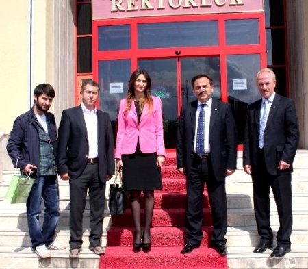 Azeri milletvekilinden Rektör Coşkun’a ziyaret
