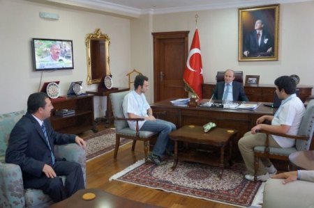 Aziziyeli Şampiyonlar, Başarılarını Vali Öztürk İle Paylaştı